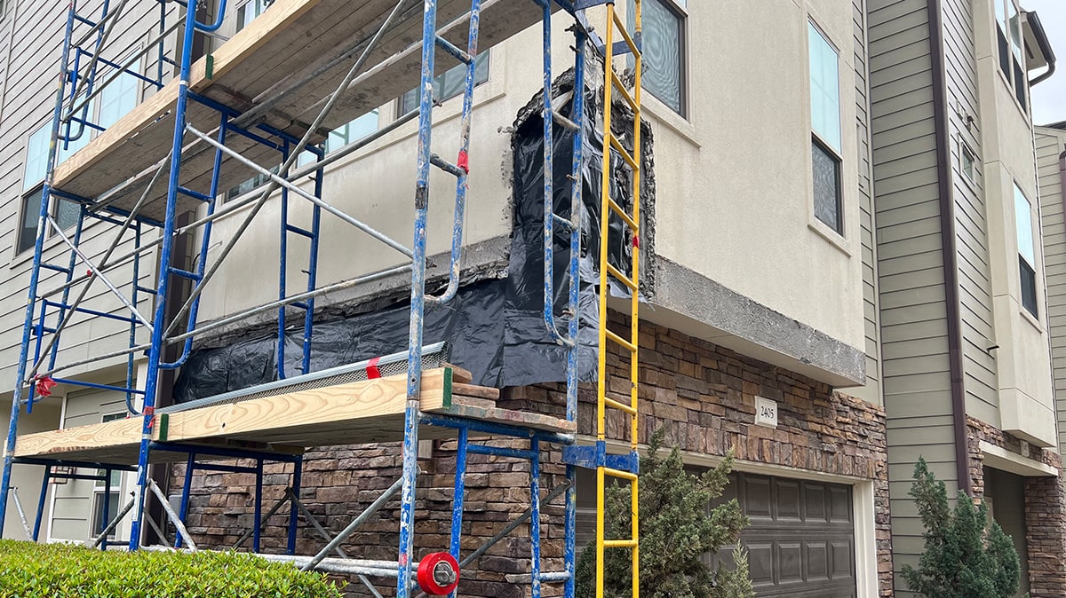remediating-stucco-affected-by-water-intrusion
